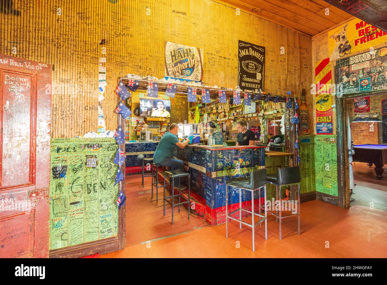 Interieur eines typischen Outback Pubs, The Broad Arrow Tavern, Goldfields, Australian Outback, in der Nähe von Kalgoorlie, Westaustralien, WA, Australien Stockfoto