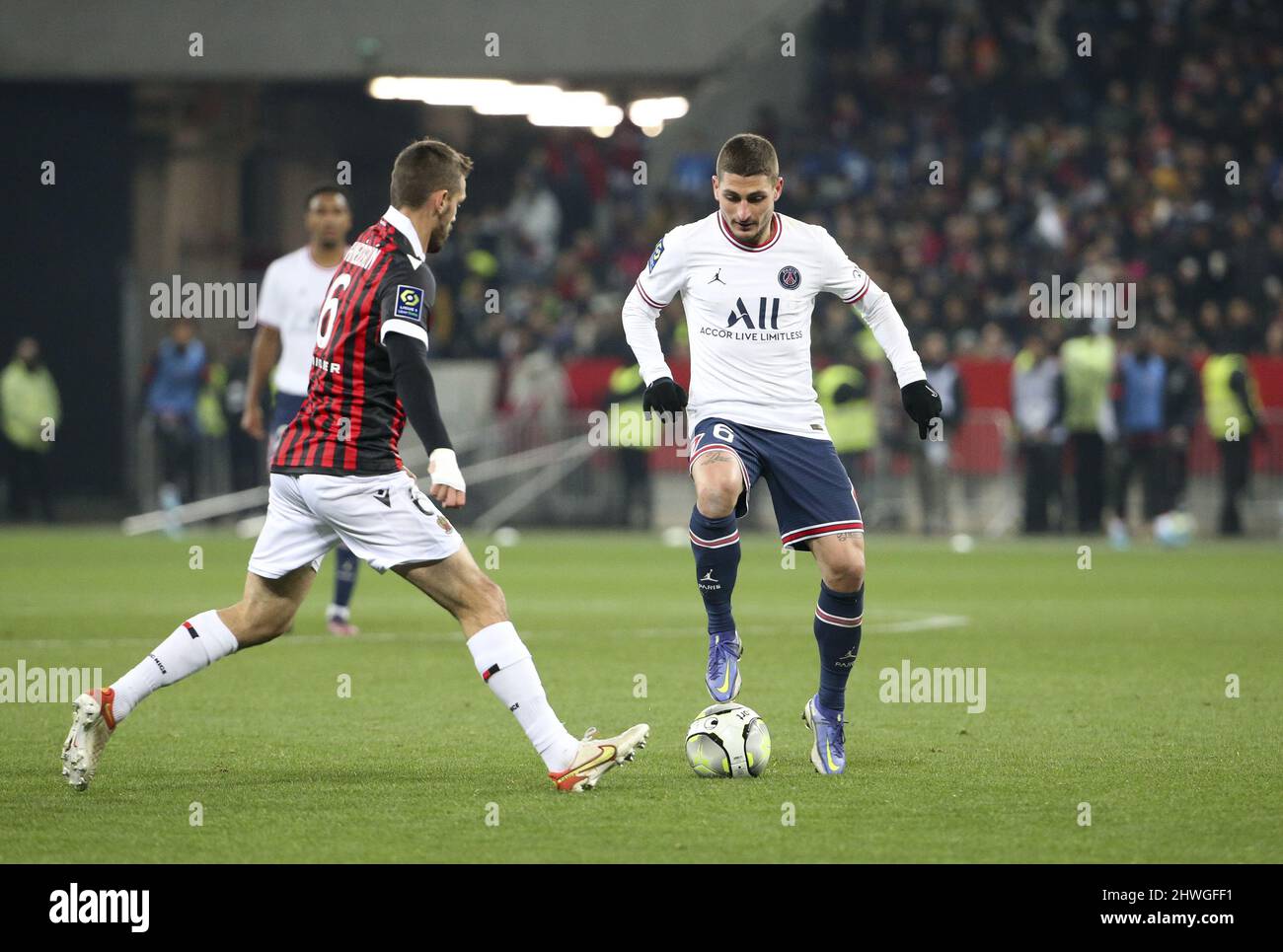 Marco Verratti von PSG während des Fußballspiels der französischen Ligue 1 zwischen dem OGC Nice (OGCN) und Paris Saint-Germain (PSG) am 5. März 2022 im Allianz Riviera Stadion in Nizza, Frankreich - Foto: Jean Catuffe/DPPI/LiveMedia Stockfoto