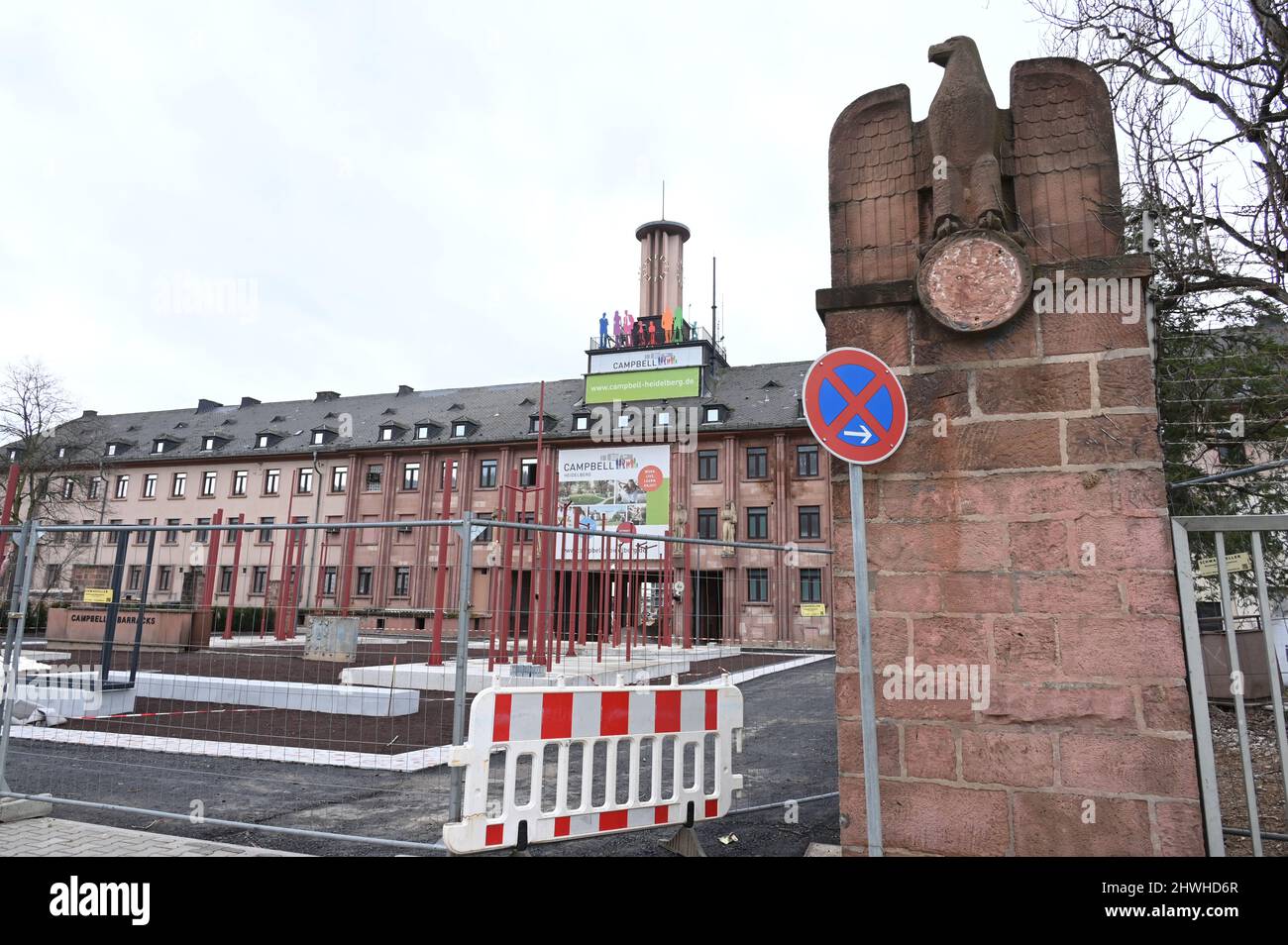 Relikte der NS-Architektur in einer ehemaligen Kaserne in Heidelberg Stockfoto