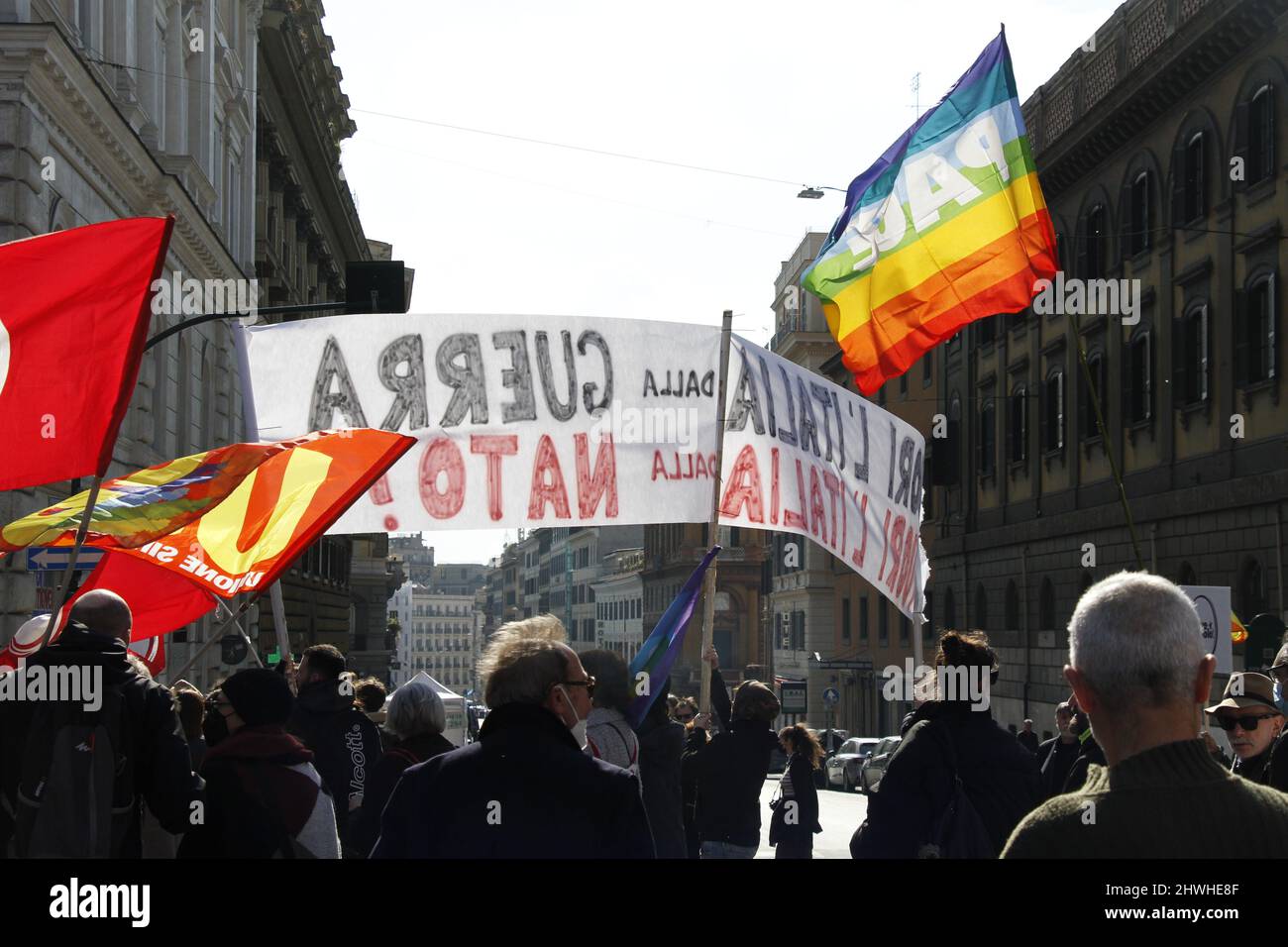 5.. März 2022 Anti-Kriegs-Protest - Menschen in Rom Italien demonstrieren gegen den Krieg in der Ukraine. Stockfoto
