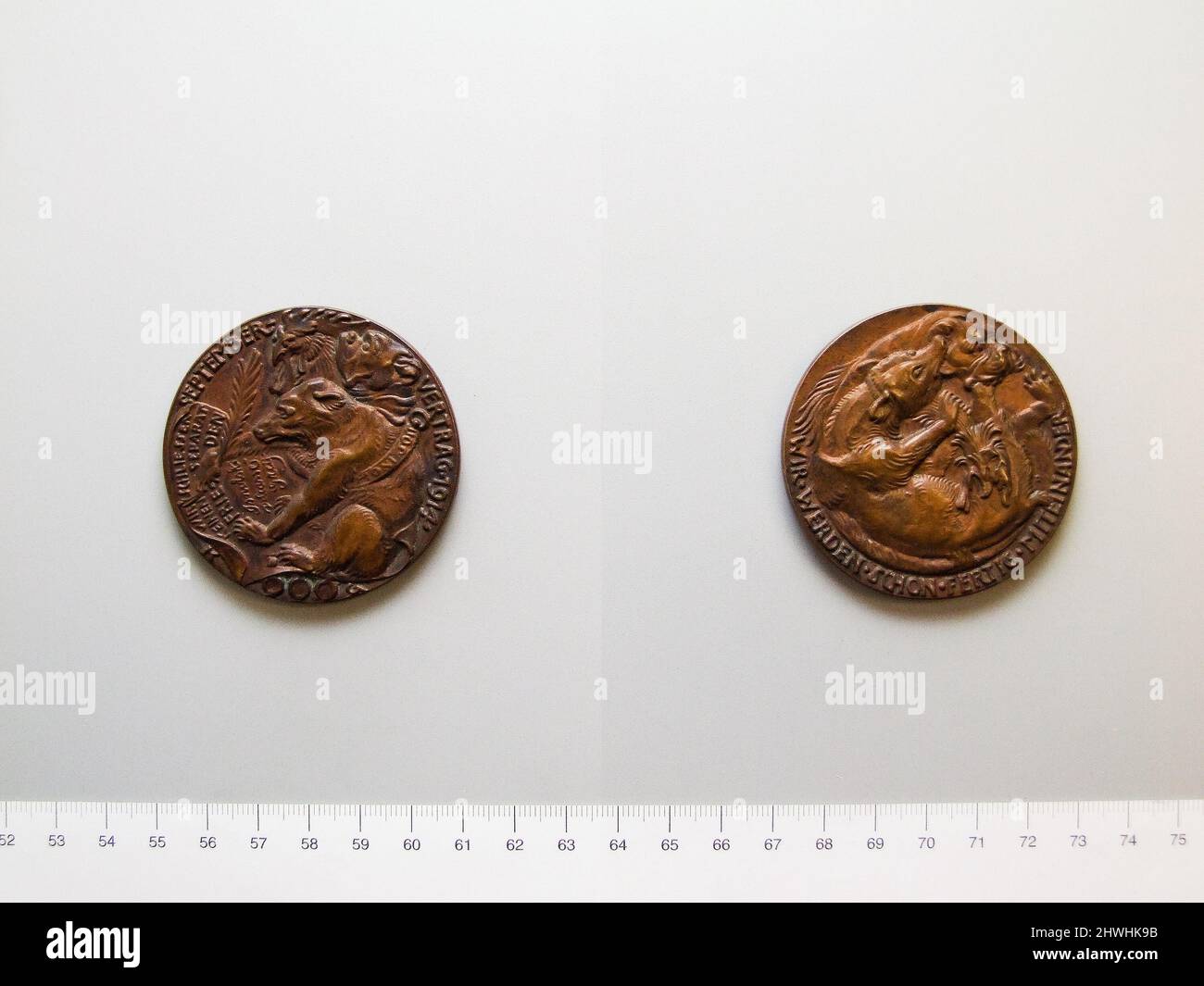 Medaille mit dem Titel „Vertrag vom September 1914“ (Septembervertrag der Entente). Künstler: Karl Goetz, Deutsch, 1875–1950 Stockfoto