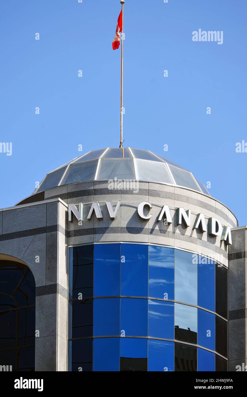 Ottawa, Kanada - 24. Mai 2014: NAV Canada ist ein privat geführtes, gemeinnütziges Unternehmen, das Kanadas ziviles Flugnavigationssystem betreibt. Es ist hea Stockfoto