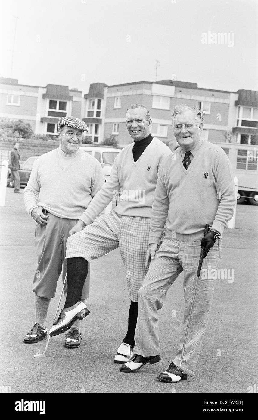 British Open 1973. Troon Golf Club in Troon, Schottland, vom 11.. Bis 14.. Juli 1973. Im Bild Gene Sarazen (links), der 1932 British Open Champion, der während des Turniers ein Loch in einem schlug. Stockfoto