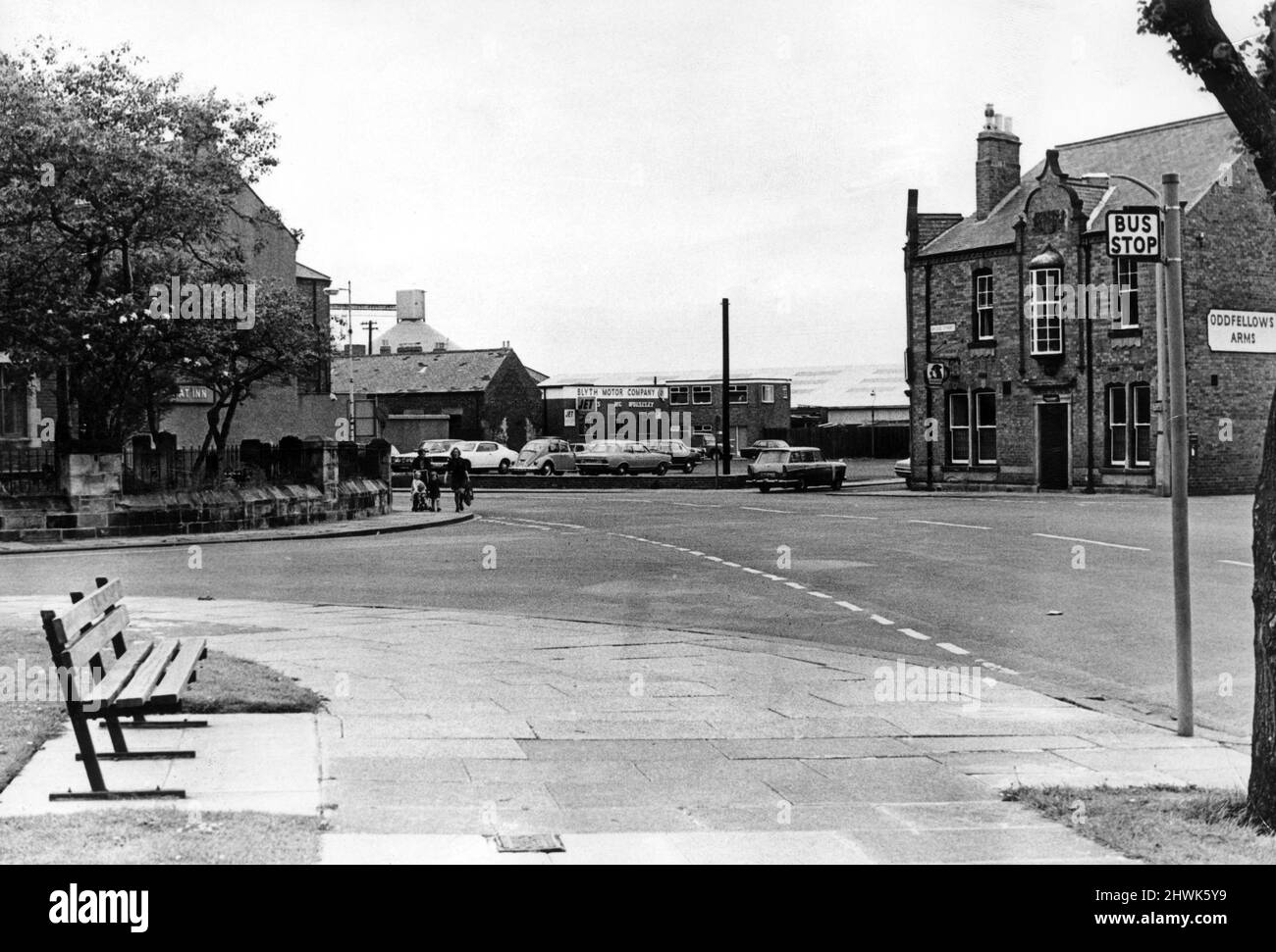 Die Kreuzung von Bridge Street und Wellington Street, Blyth. 8.. Juni 1973. Stockfoto