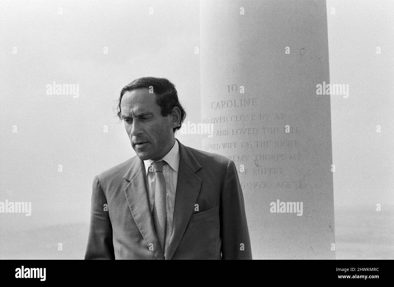 Jeremy Thorpe im Bild vor dem Codden Beacon stehen. Devon. 12.. September 1973. Stockfoto