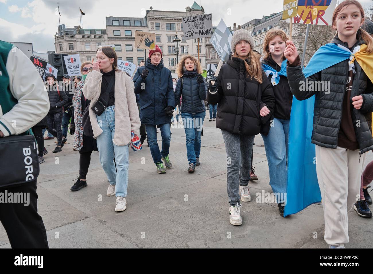 London, Großbritannien. 6. März 2022. No to war in Ukraine Global Day of Action, organisiert von der Stop the war Koalition, um ein Ende des Krieges in der Ukraine, den Abzug der russischen Truppen und gegen die NATO-Eskalation zu fordern. Quelle: Chiara Fabbro/Alamy Live News Stockfoto