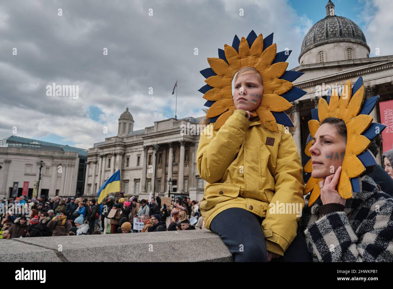London, Großbritannien. 6. März 2022. No to war in Ukraine Global Day of Action, organisiert von der Stop the war Koalition, um ein Ende des Krieges in der Ukraine, den Abzug der russischen Truppen und gegen die NATO-Eskalation zu fordern. Quelle: Chiara Fabbro/Alamy Live News Stockfoto