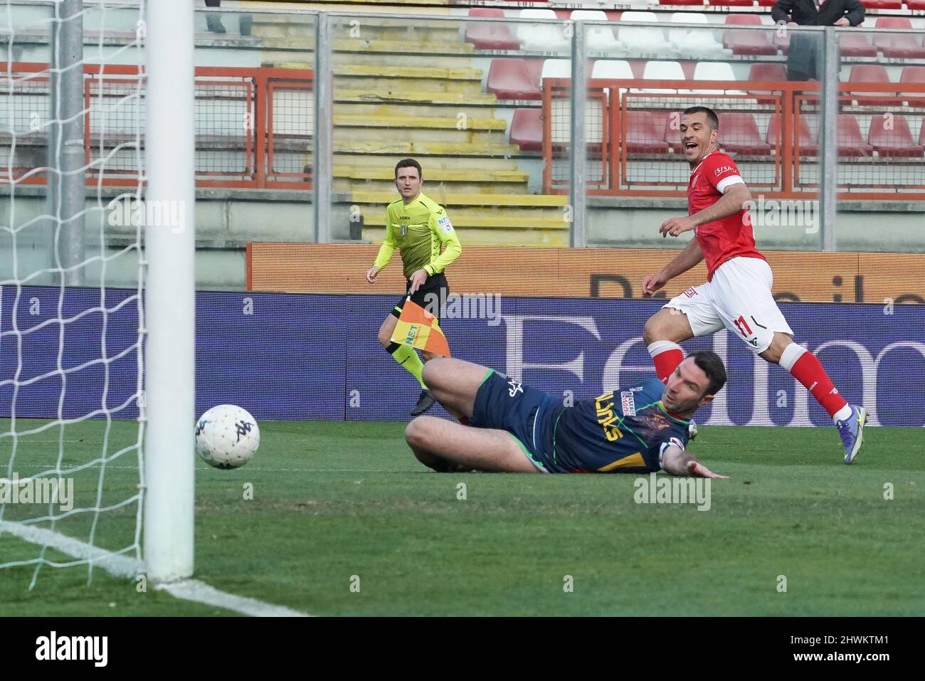 Stadio Renato Curi, Perugia, Italien, 06. März 2022, olivieri marco (n.11 perugia calcio) Tor 1-0 während des Spiels AC Perugia gegen US Lecce - Italienischer Fußball der Serie B Stockfoto