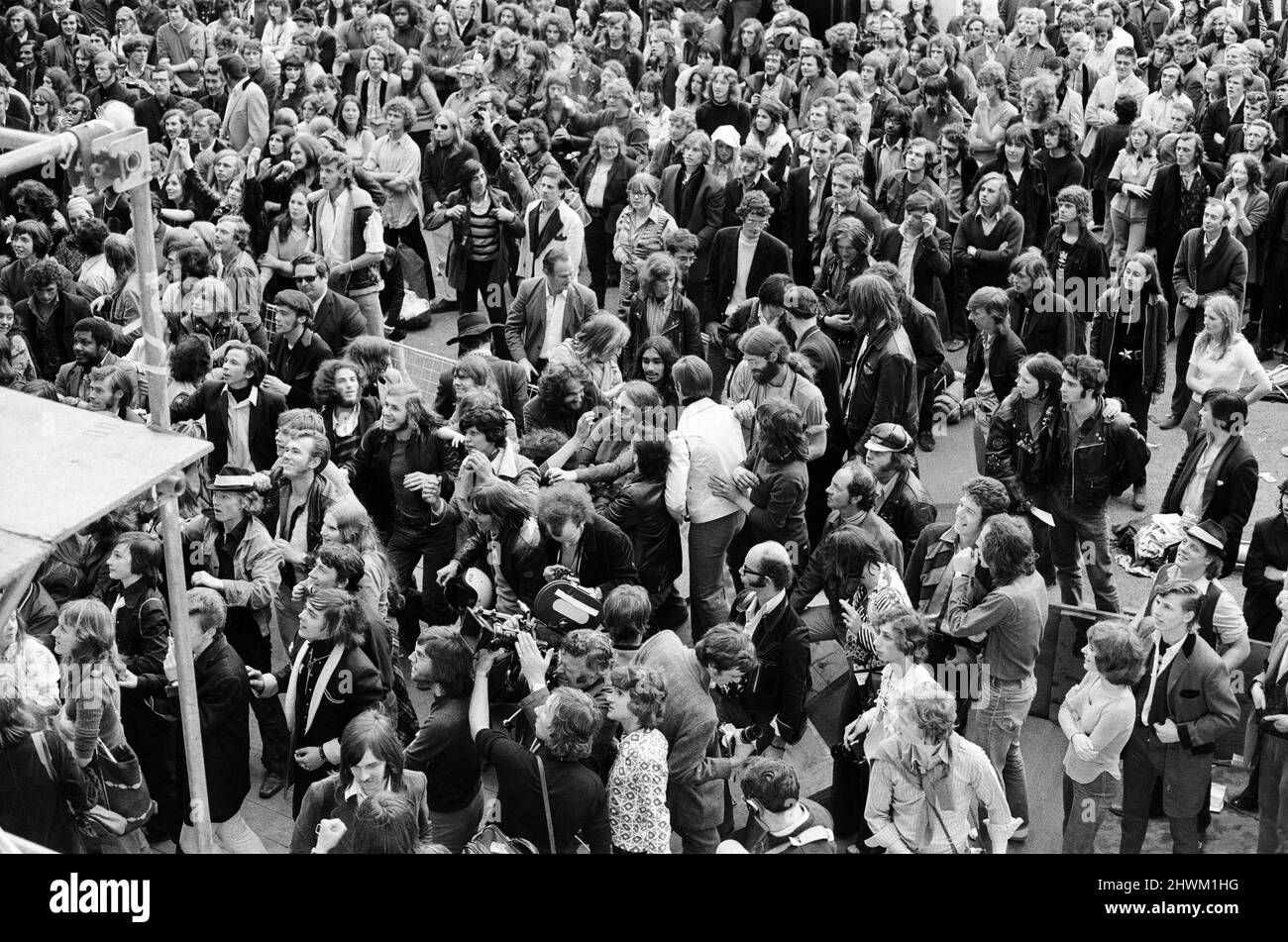 Das Publikum bei der London Rock and Roll Show im Wembley Stadium