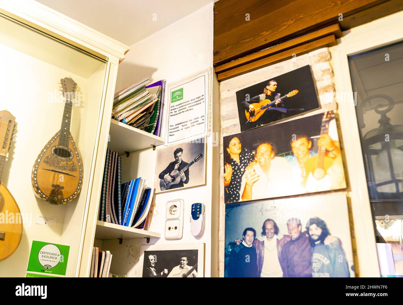 Fotos und Exponaten in Casa de la Guitarra Flamenco-Platz und Museum, Calle Meson del Moro, Sevilla, Spanien Stockfoto