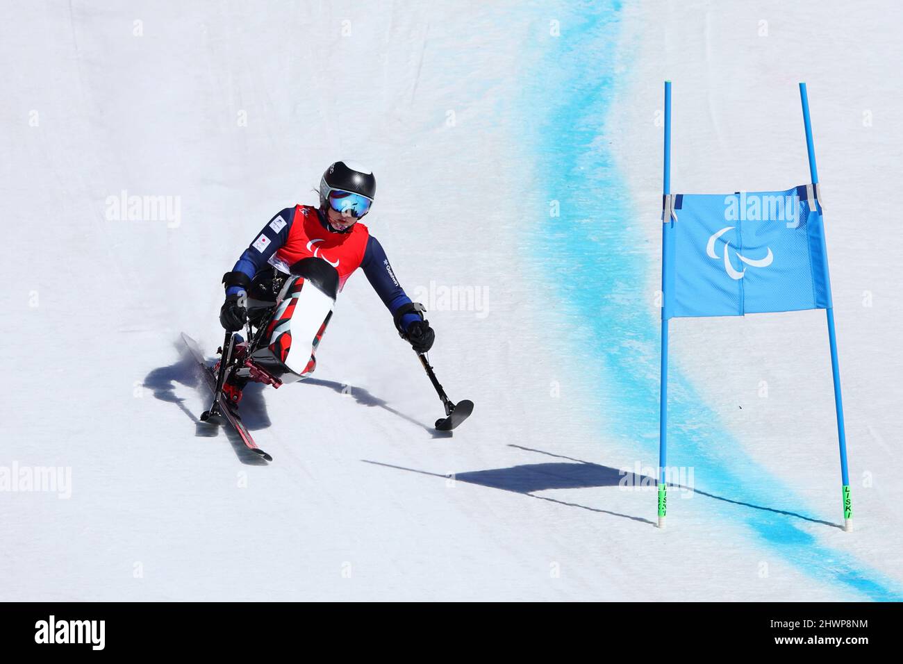 Peking, China. 5. März 2022. Momoka Muraoka (JPN) Alpine Skiing : Frauen-Abfahrt während der Paralympischen Winterspiele 2022 in Peking im Nationalen Alpinen Ski-Zentrum in Peking, China . Quelle: Naoki Nishimura/AFLO SPORT/Alamy Live News Stockfoto