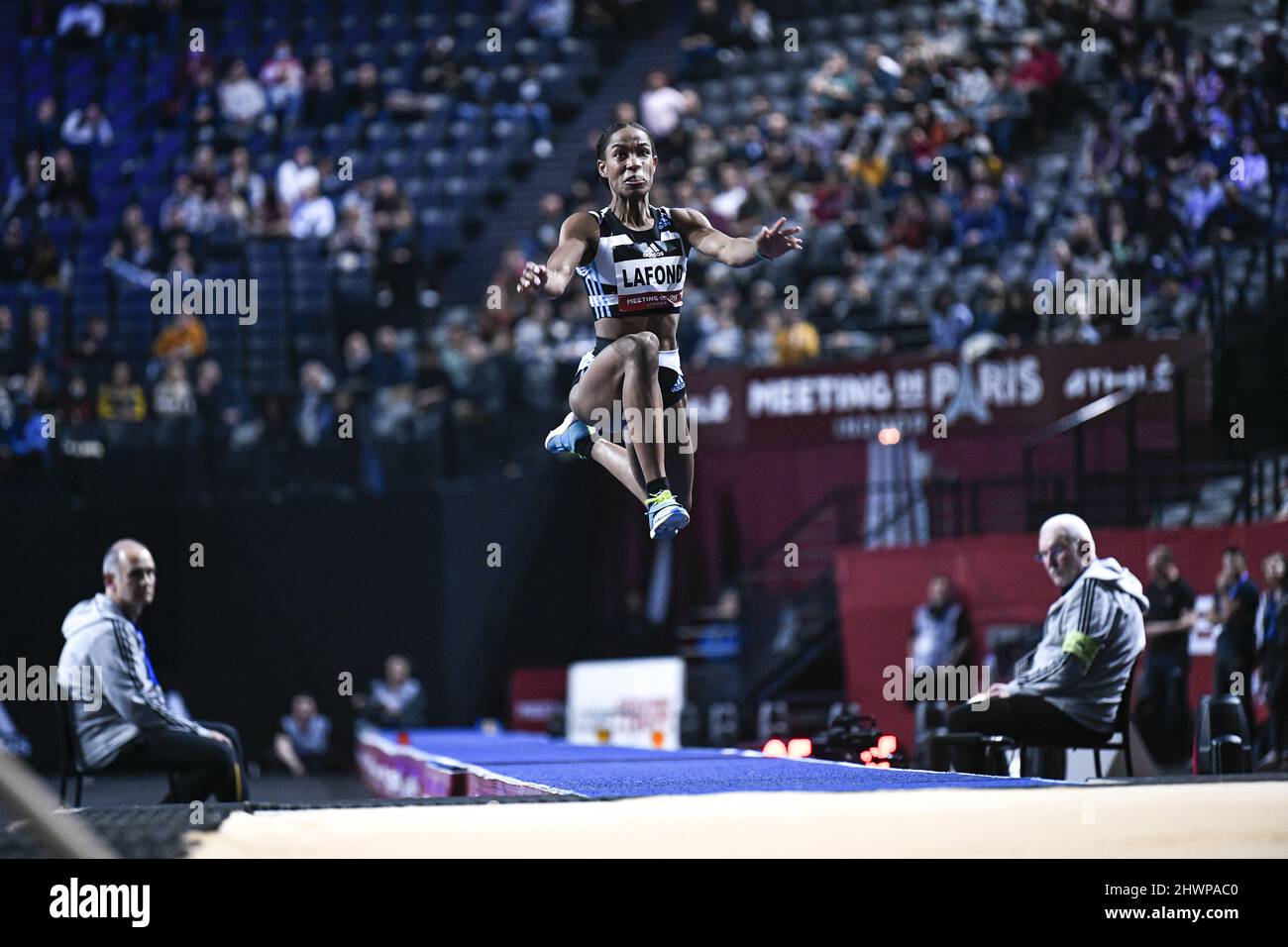 Thea Lafond von Dominica (Triple Jump der Frauen) tritt während der Leichtathletik-Hallenwelttour, Meeting de Paris 2022 am 6. März 2022 in der Accor Arena in Paris, Frankreich, an - Foto: Victor Joly/DPPI/LiveMedia Stockfoto