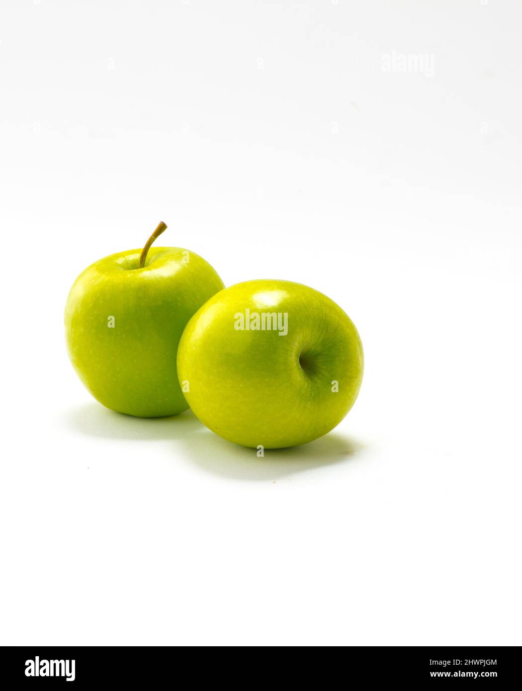 Äpfel auf Weiß Stockfoto