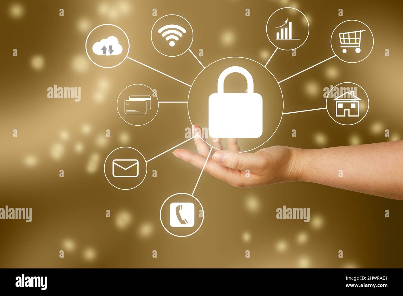Hand mit Symbol für Netzwerkverbindungsdaten mit goldenem Hintergrund und Kopierbereich. Digitales Marketing, Banking und Online-Zahlung. Stockfoto