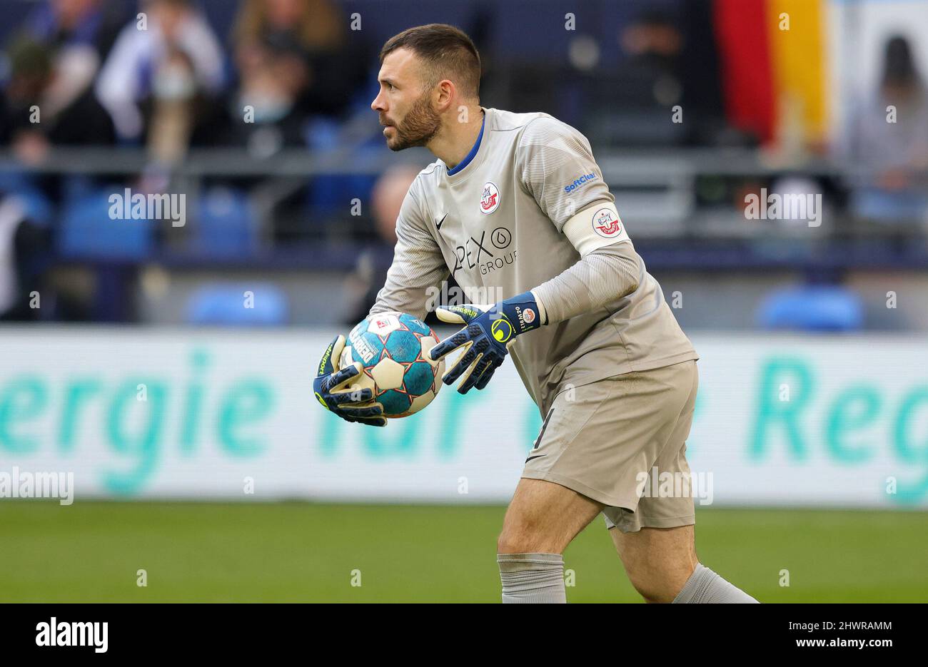 Stadt Gelsenkirchen, Deutschland. 05. Mär, 2022. firo: 05.03.2022 Fuvuball, 2. Bundesliga, Saison 2021/2022, FC Schalke 04 - Hansa Rostock 3: 4 Markus Kolke, HANSA TORWART/dpa/Alamy Live News Stockfoto