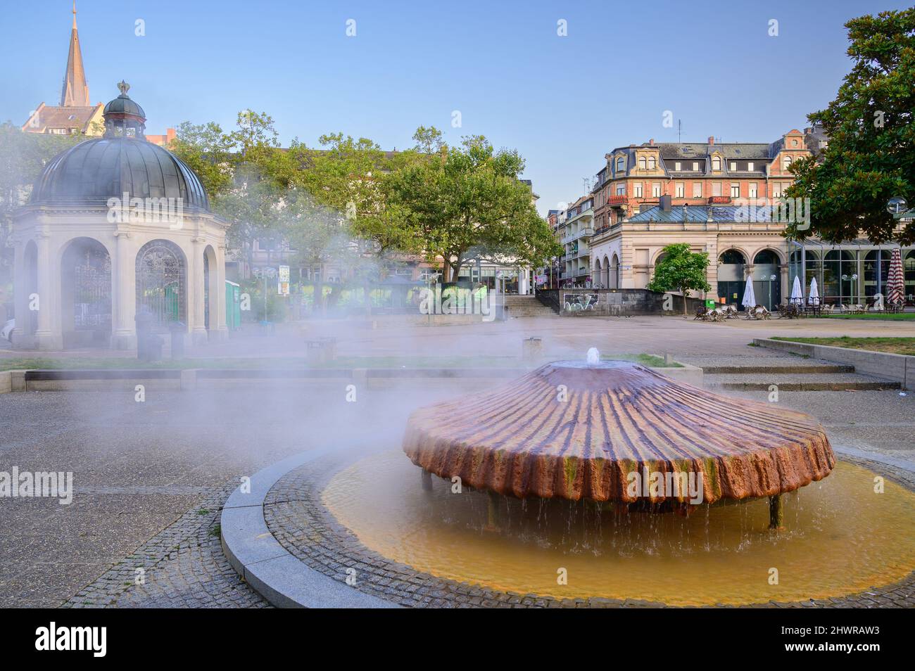Blick auf die berühmte heiße Quelle, Wiesbaden - Deutschland Stockfoto