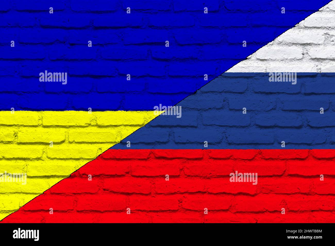 Konflikt zwischen der Ukraine und der Ukraine Kriegskonzept. Hintergrund der russischen Flagge und der israelischen Flagge. Flagge mit Backsteinwand-Struktur. Horizontales Design. Stockfoto