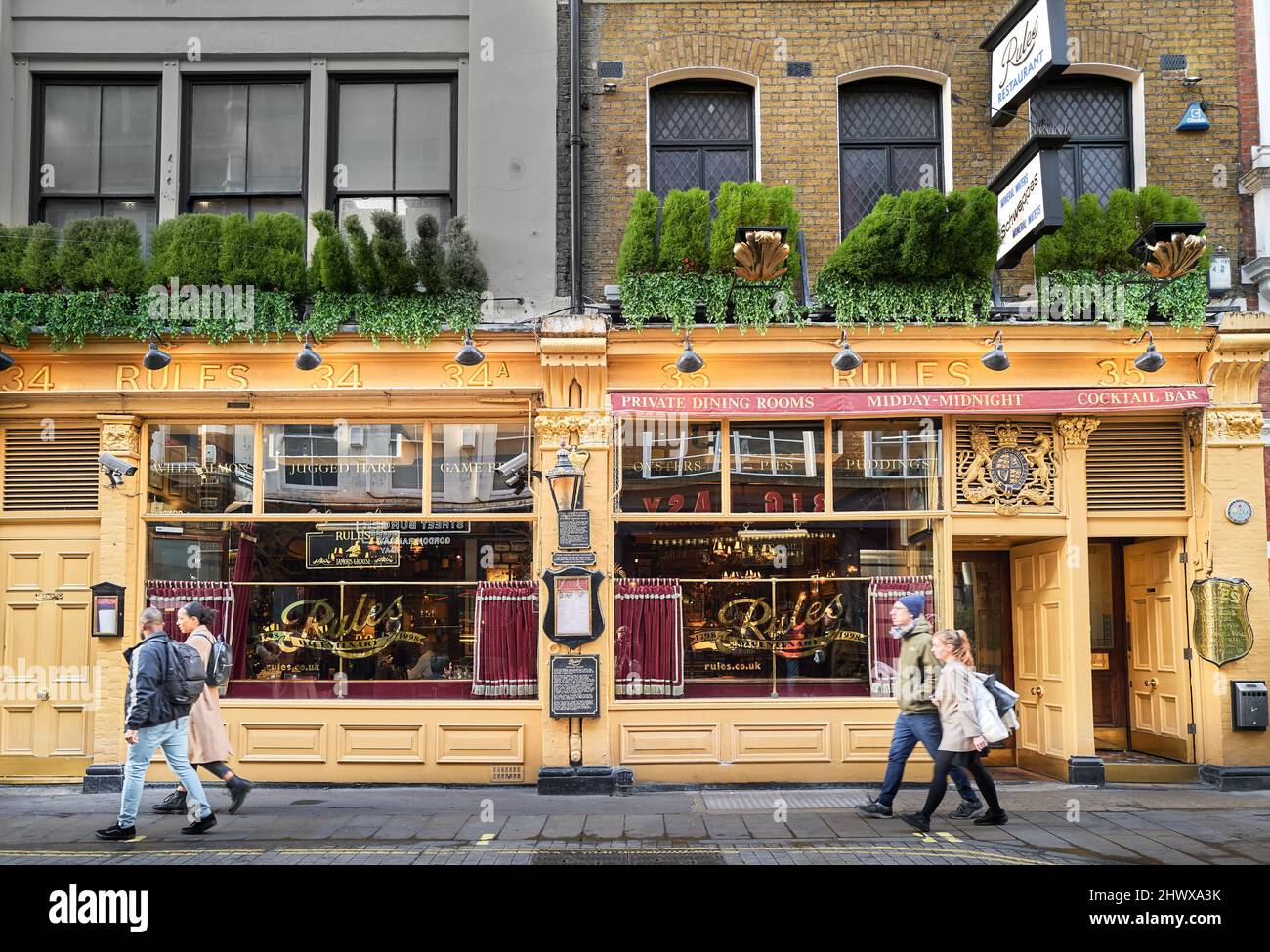 Rules Restaurant, Maiden Lane, Westminster, gegründet 1798, und damit das älteste Restaurant in London, England. Stockfoto