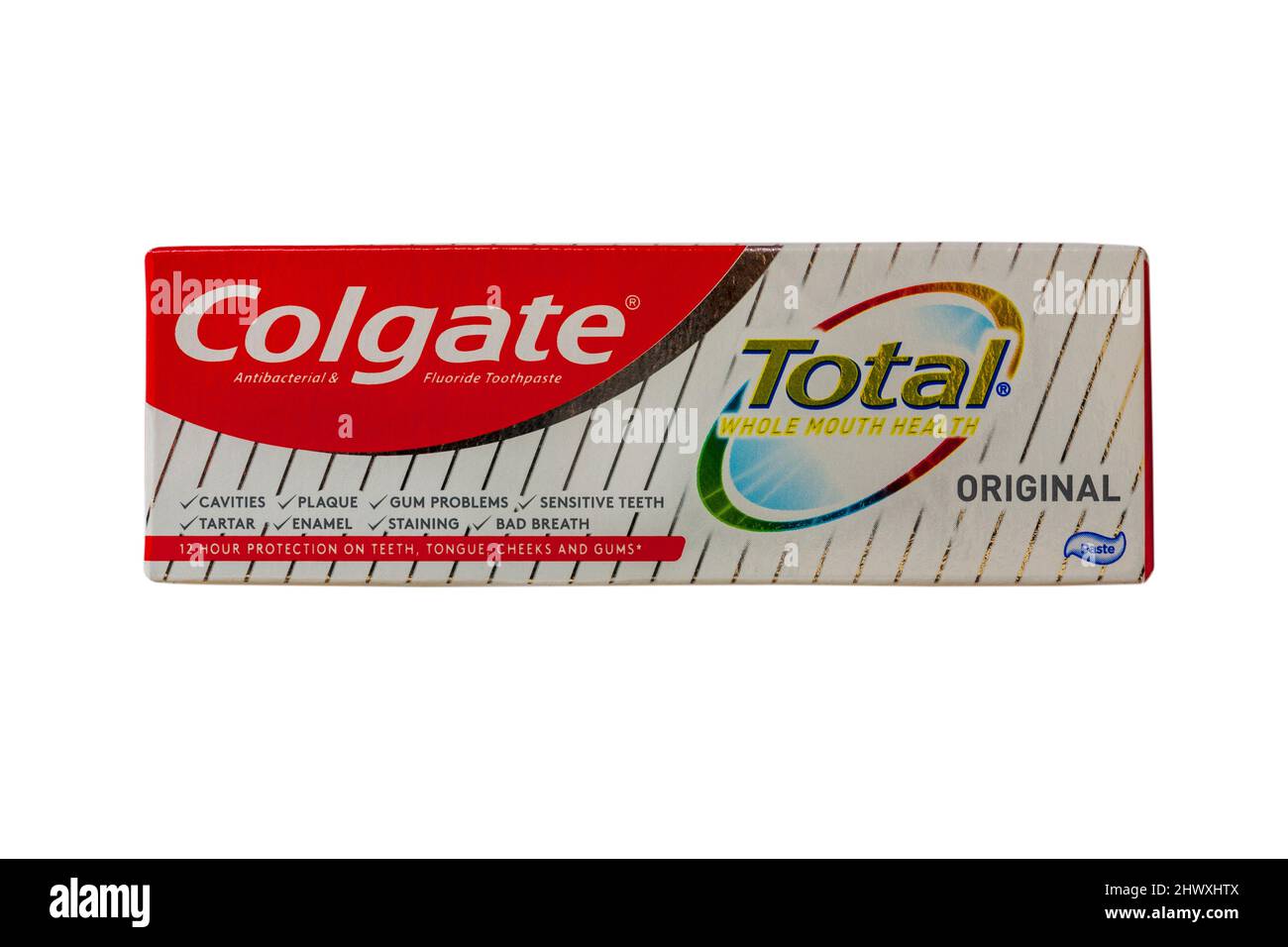 Box von Colgate Total Ganzmund Gesundheit original antibakterielle & fluoridhaltige Zahnpasta auf weißem Hintergrund isoliert Stockfoto