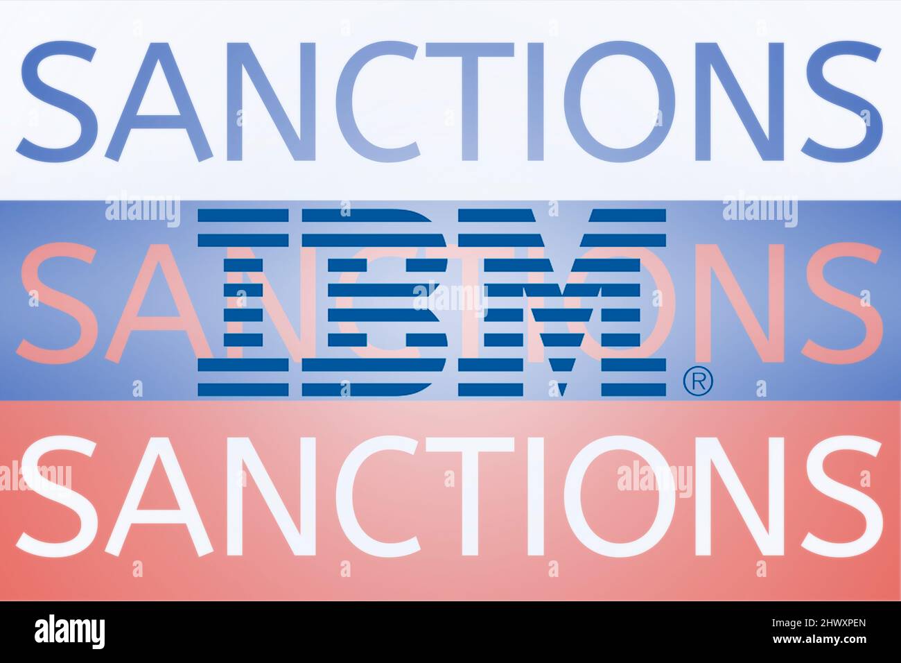 IBM-Logo vor dem Sanktionstext auf der russischen Flagge. Neue Sanktionen gegen Russland wegen seiner Invasion in der Ukraine. März 2022, San Francisco, USA Stockfoto