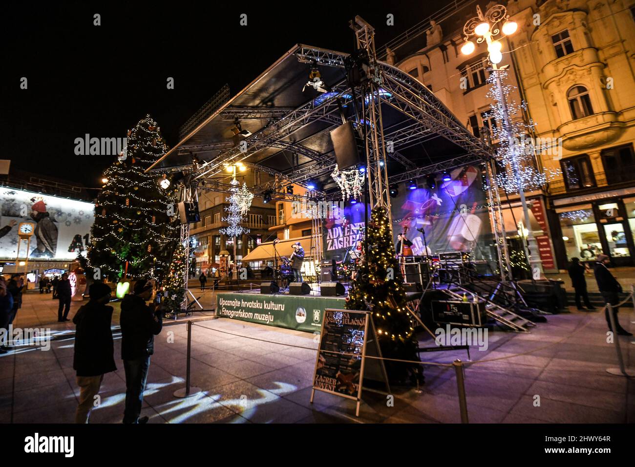 Advent in Zagreb 2021-22. Ban Jelačić Platz, Zagreb, Kroatien Stockfoto