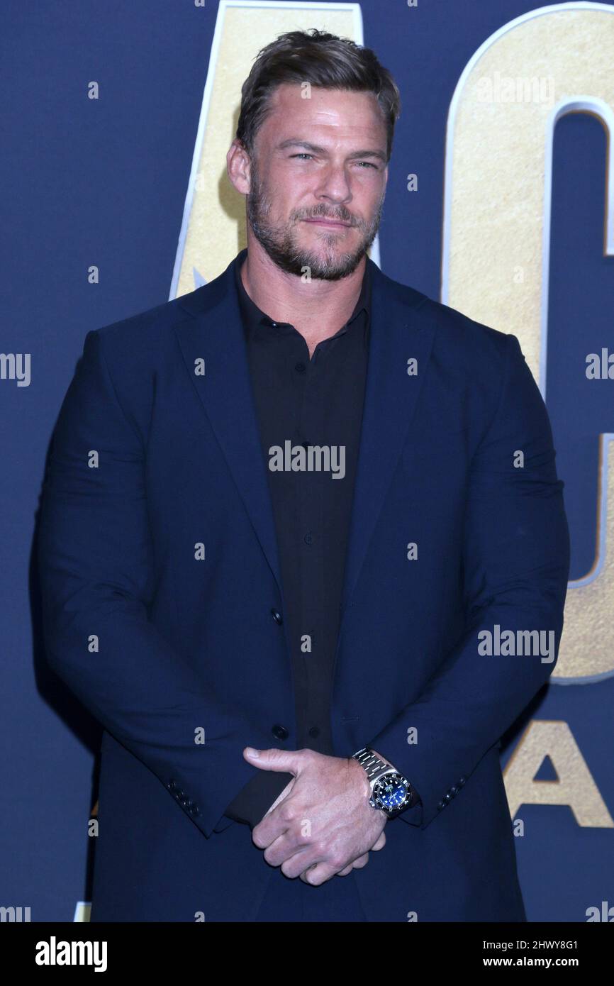7. März 2022, Las Vegas, NV, USA: LAS VEGAS - 7. MÄRZ: Alan Ritchson ...