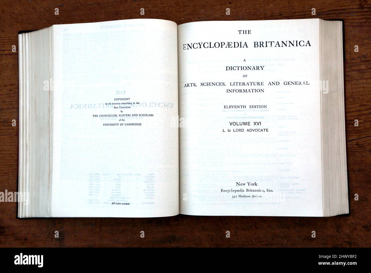 Encyclopaedia Britannica Elfte Ausgabe Ein Wörterbuch der Künste, Wissenschaften, Literatur und allgemeine Informationen Stockfoto