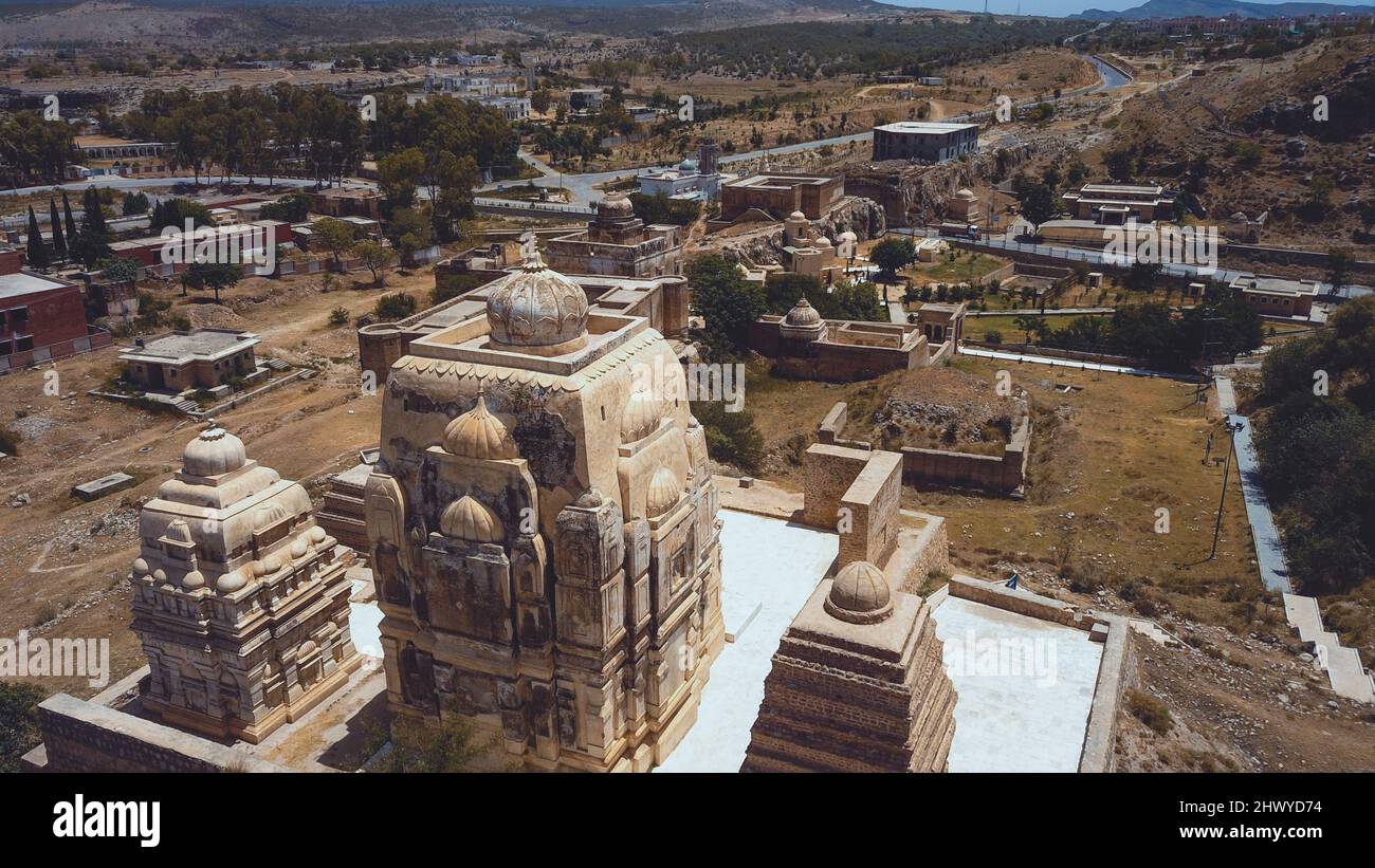 Luftaufnahme zu den Ruinen der Shri Katas Raj Tempel, auch bekannt als Qila Katas, Pakistan Stockfoto Luftaufnahme zu den Ruinen der Shri Katas Raj Tempel, auch bekannt als Qila Katas, Pakistan Stockfoto