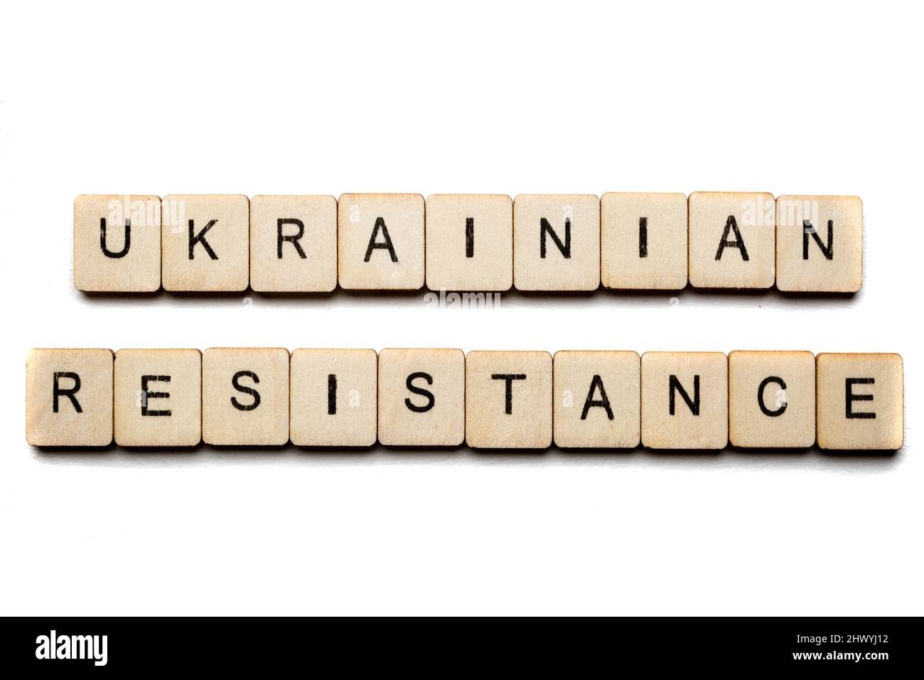 Konzept zum Krieg in der Ukraine mit einem Schild mit der Aufschrift „Ukrainischer Widerstand“ Stockfoto