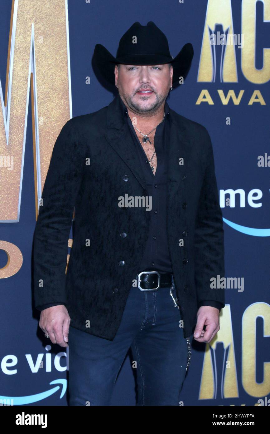 LAS VEGAS – 7. MÄRZ: Jason Aldean bei den Academy of Country Music Awards 2022 kommt am 7. März 2022 im Allegient Stadium in Las Vegas, NV an (Foto: Katrina Jordan/Sipa USA) Stockfoto