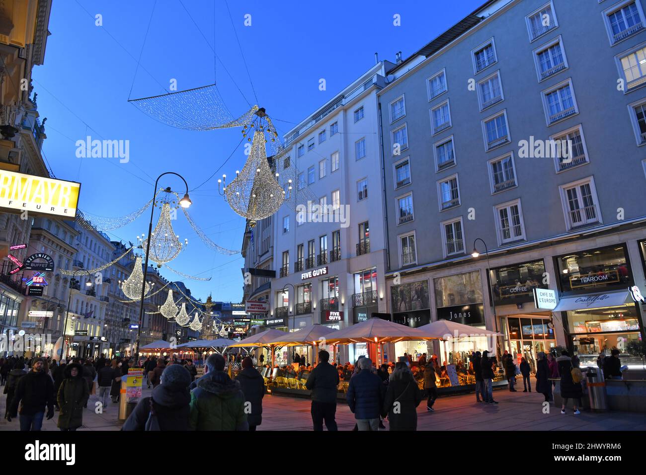Der Graben im Zentrum von Wien im Winter am Abend, Österreich, Europa - der Graben in der Wiener Innenstadt im Winter am Abend, Österreich, Europa - Stockfoto