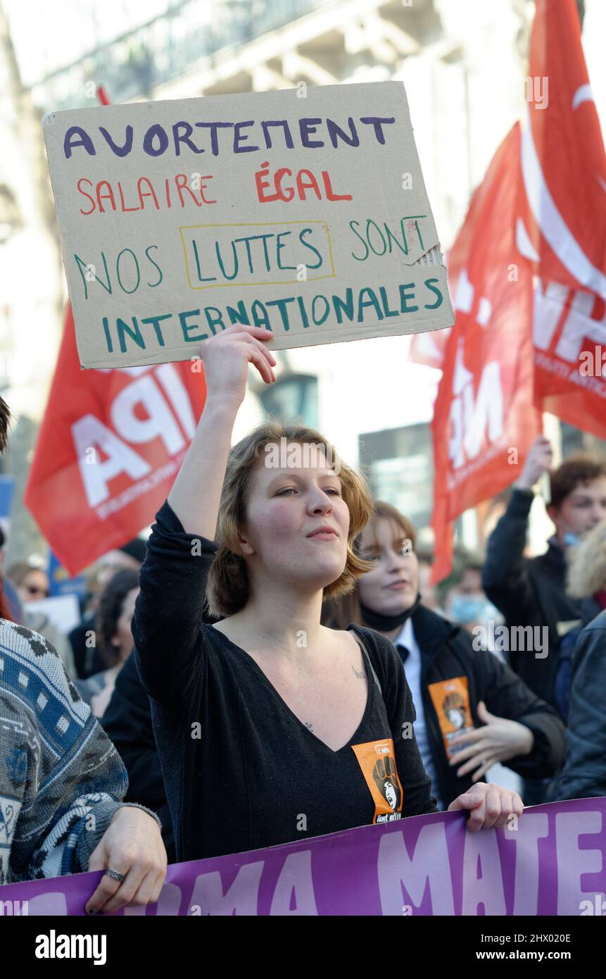 Großer Erfolg in Paris zum Internationalen Tag der Rechte der Frau Stockfoto