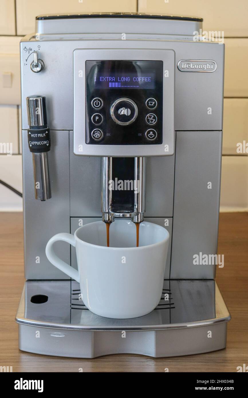 Bean to cup delonghi deals