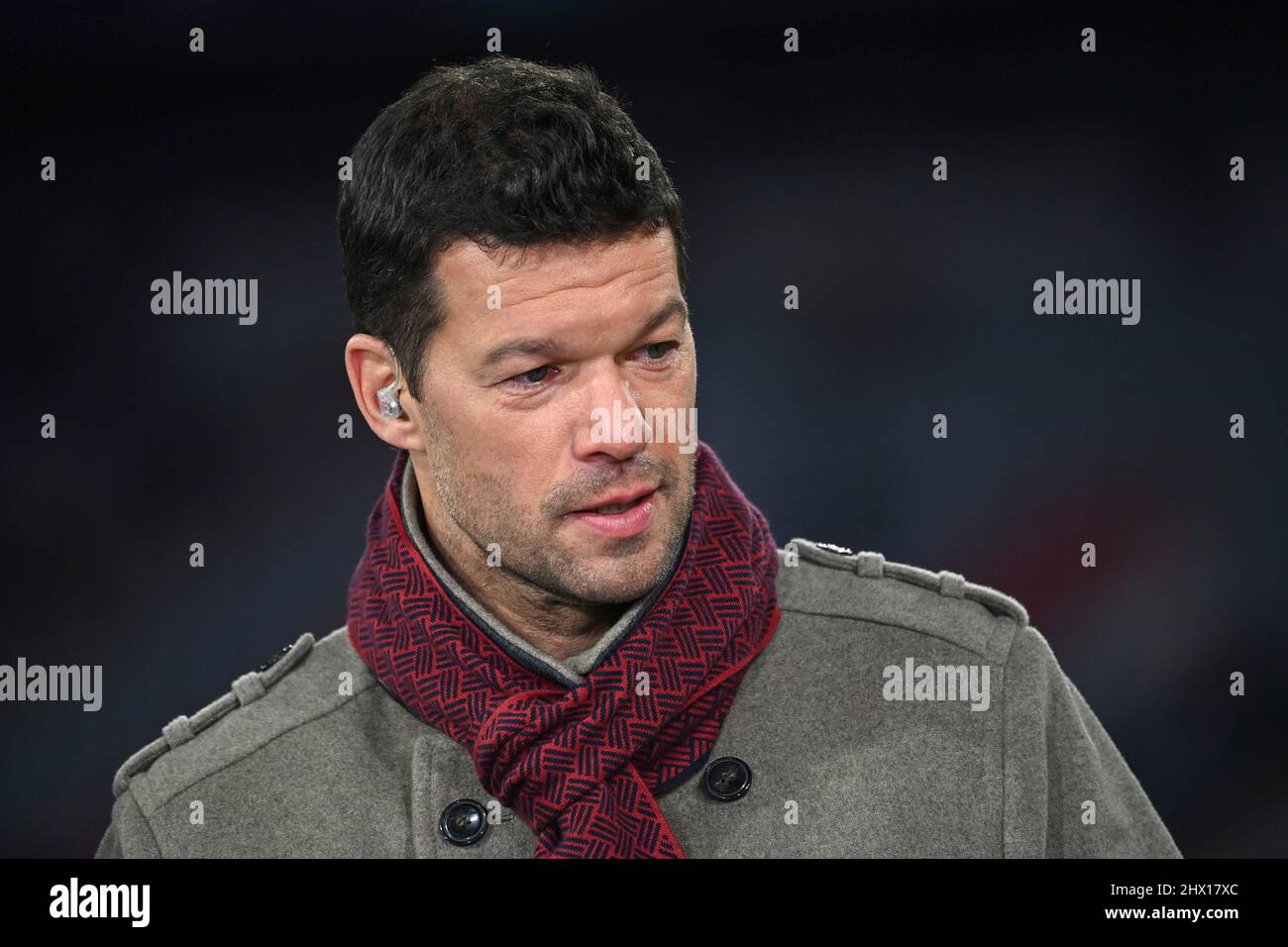 München, Deutschland. 08. März 2022. Michael BALLACK (Ex-Profifußballer). Einzelbild, getrimmtes Einzelmotiv, Portrait, Portrait, Portrait. Fußball Champions League/ Runde des 16 FC Bayern München - RB Salzburg 7-1, am 8.. März 2022 ALLIANZARENA . Kredit: dpa/Alamy Live Nachrichten Stockfoto