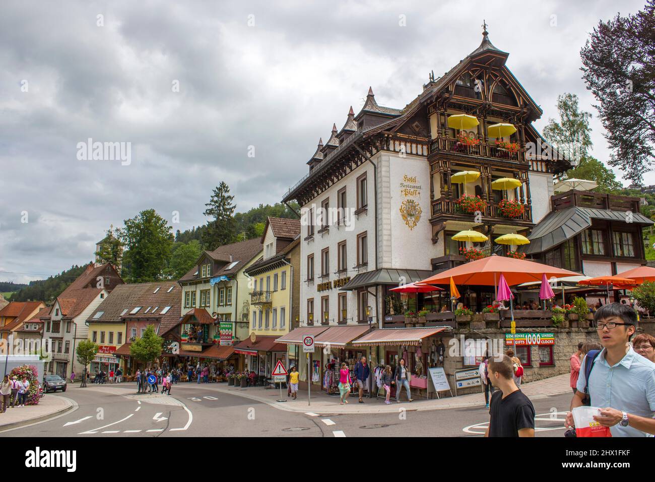 TRIBERG - JULI 23 2017: Traditionelle Häuser im Schwarzwald. Stockfoto