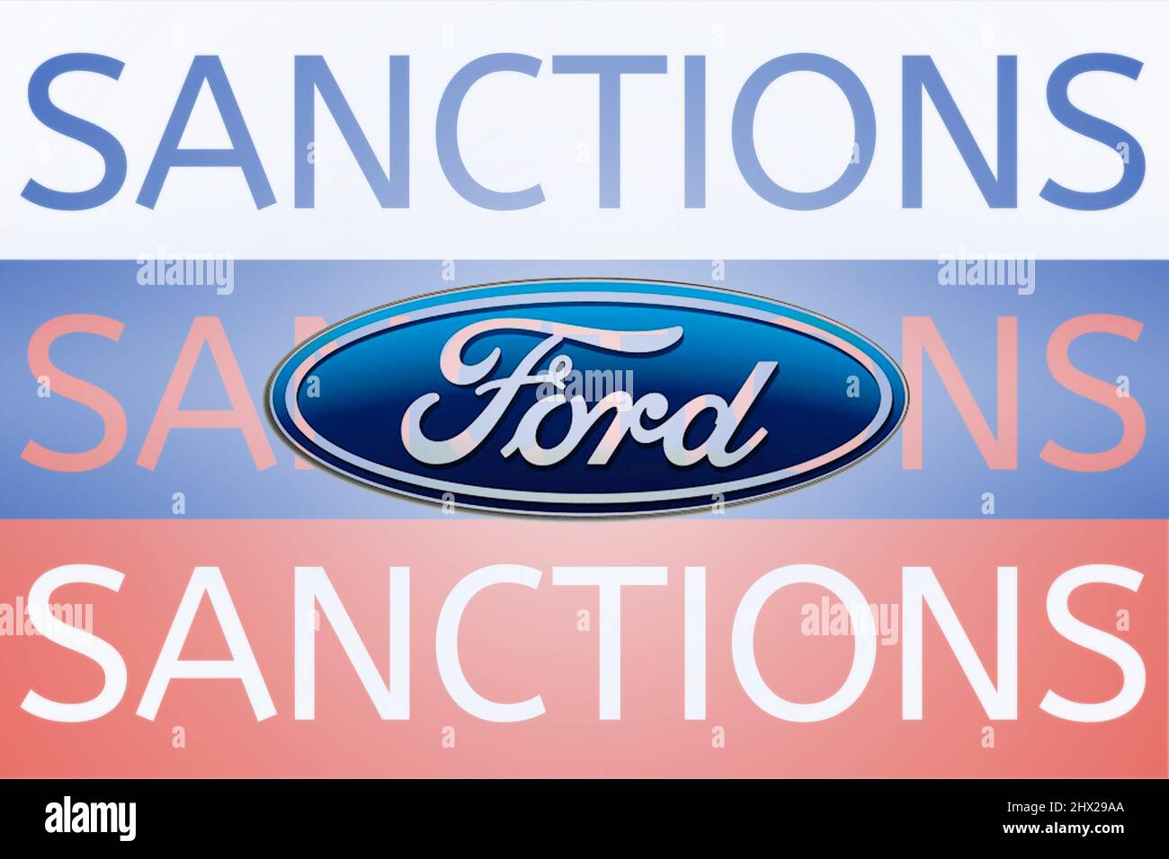Ford-Logo vor der russischen Flagge. Sanktionen gegen Russland wegen seiner Invasion in der Ukraine. März 2022, San Francisco, USA Stockfoto
