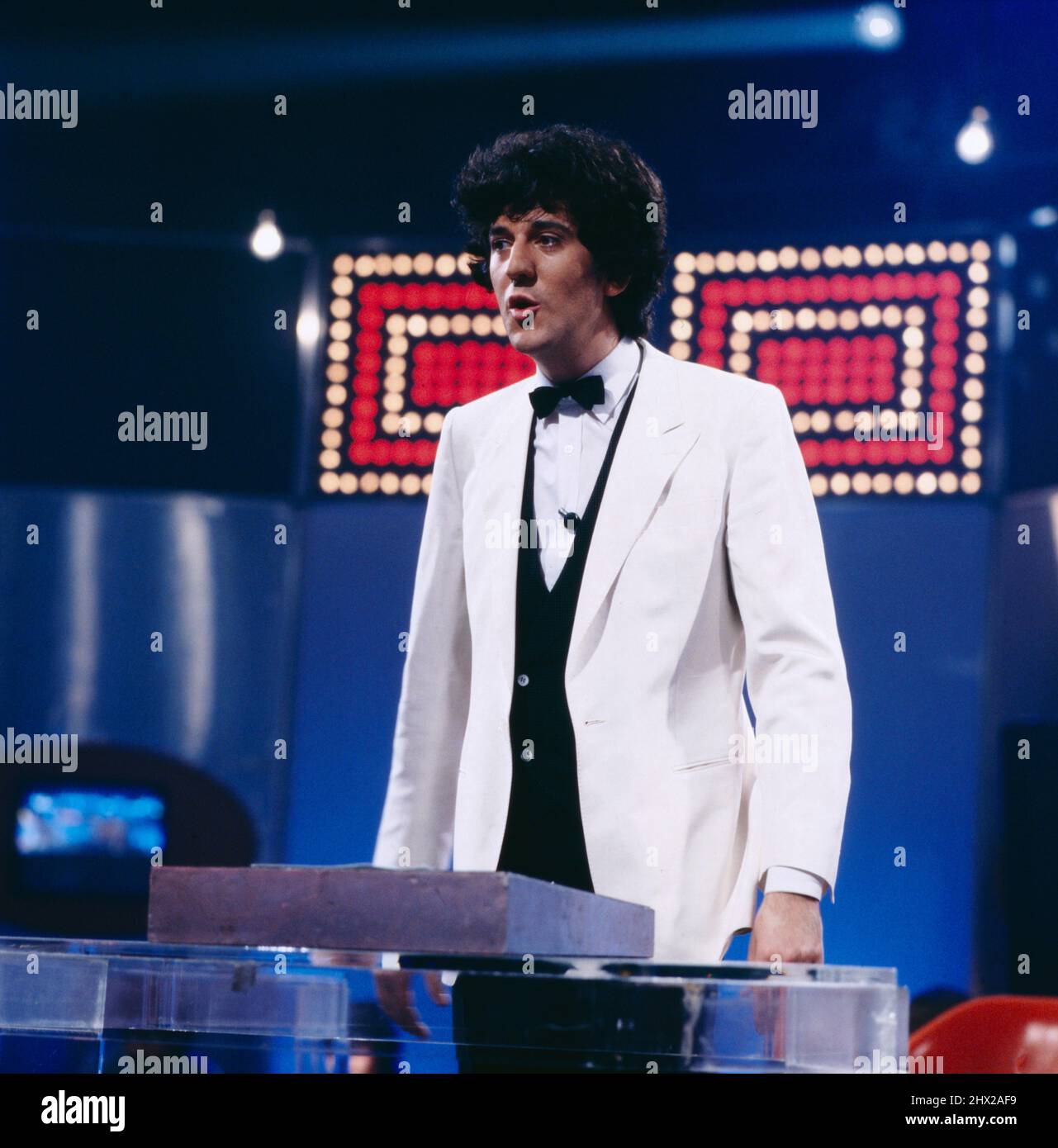 Ilja Richter Der König Der Löwen Hakuna Matata Disco ZDF Musiksendung, Moderation Ilja Richter, 1982. Disco, ZDF