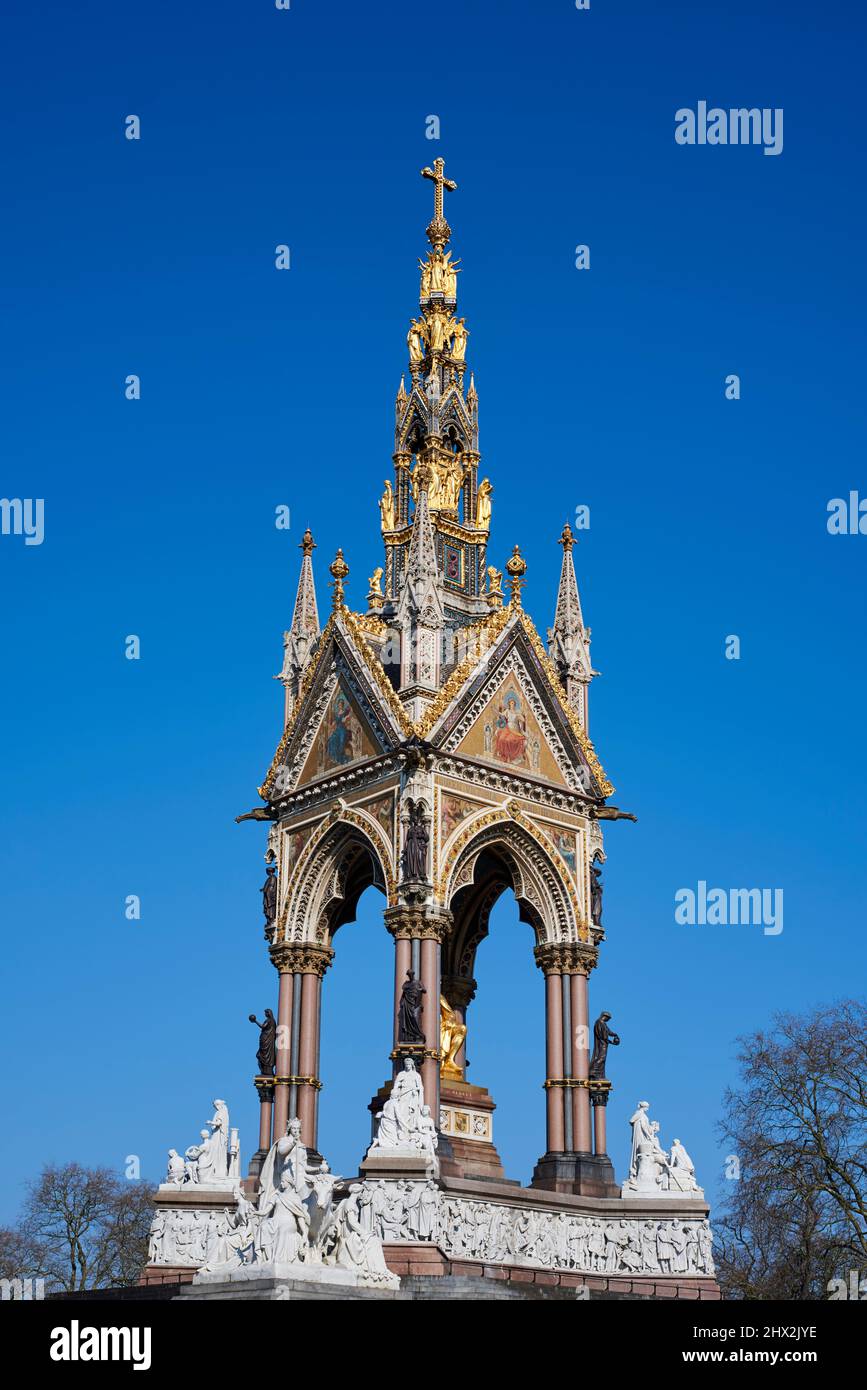 Das Albert Memorial von 1872 in Kensington Gardens, im Zentrum von London, Großbritannien Stockfoto