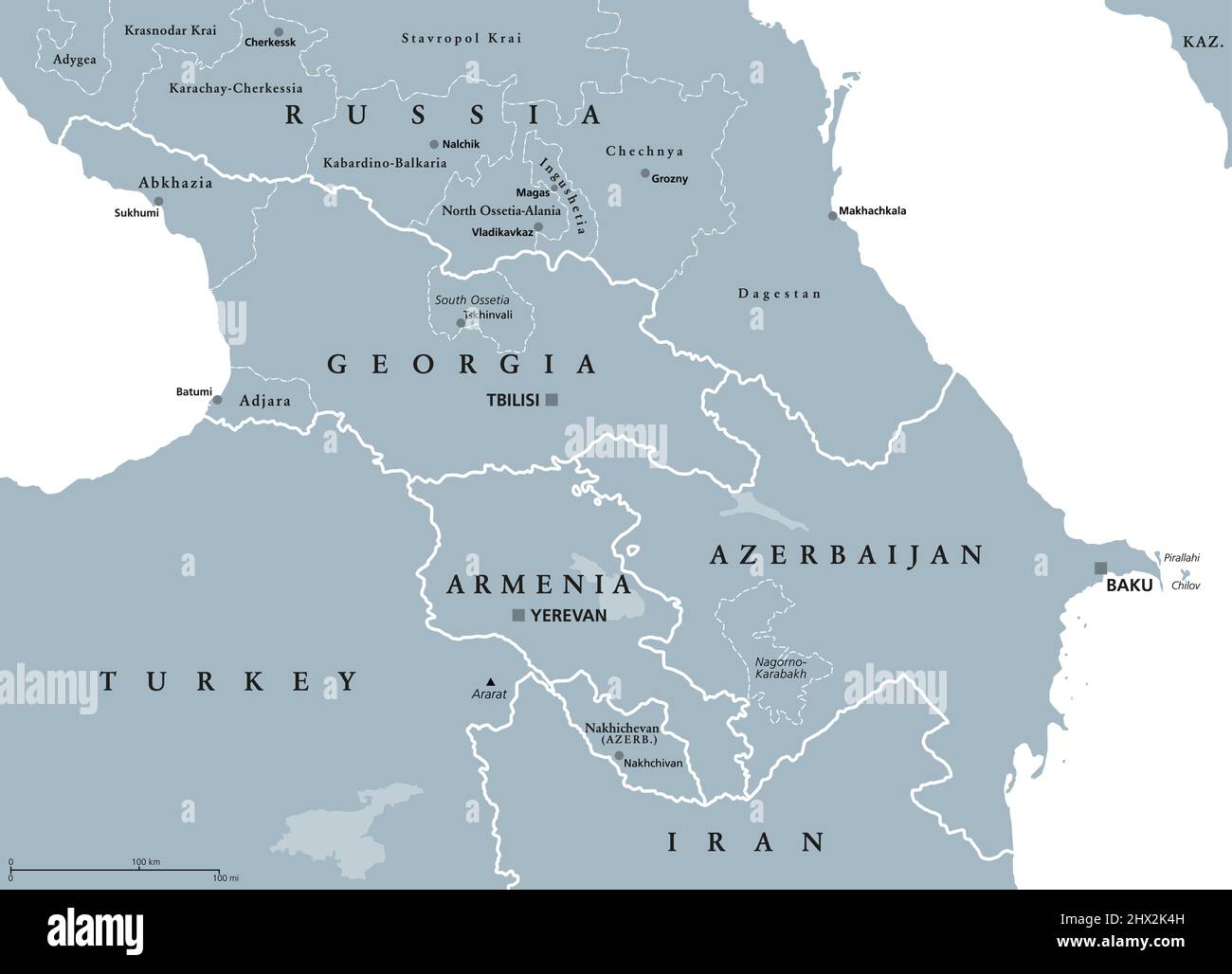 Kaukasus, Kaukasus, graue politische Landkarte. Region zwischen dem Schwarzen Meer und dem Kaspischen Meer, hauptsächlich von Armenien, Aserbaidschan, Georgien und Russland besetzt. Stockfoto