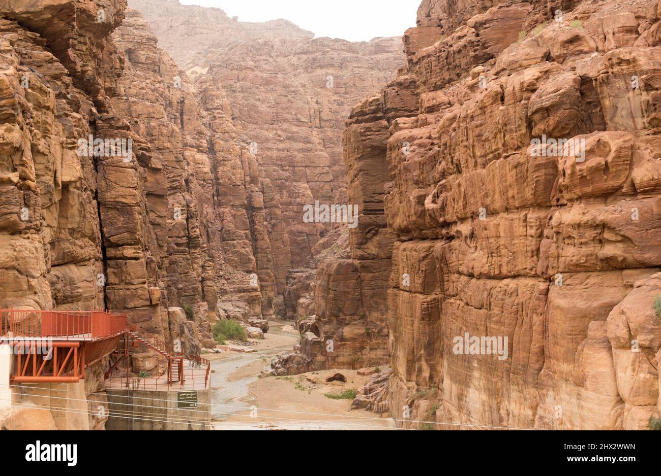 Wadi Mujib (Mujib Nature Reserve) in der Nähe des Toten Meeres, Jordanien. Stockfoto