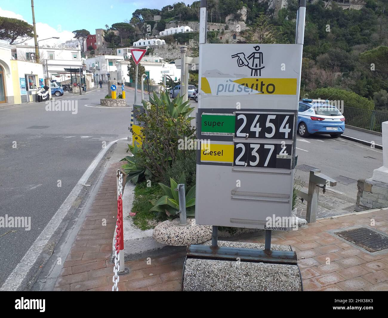 Benzin und Diesel steigt der Preis in Italien weiter an. Capri (Neapel) Stockfoto