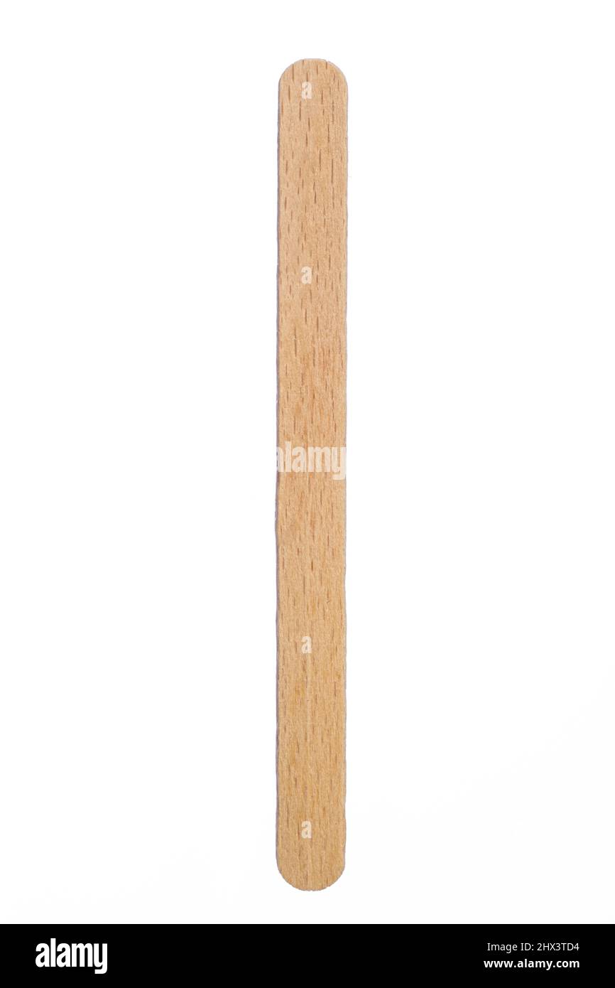 Kleine hölzerne Eiscreme-Stick isoliert auf weißem Hintergrund Stockfoto