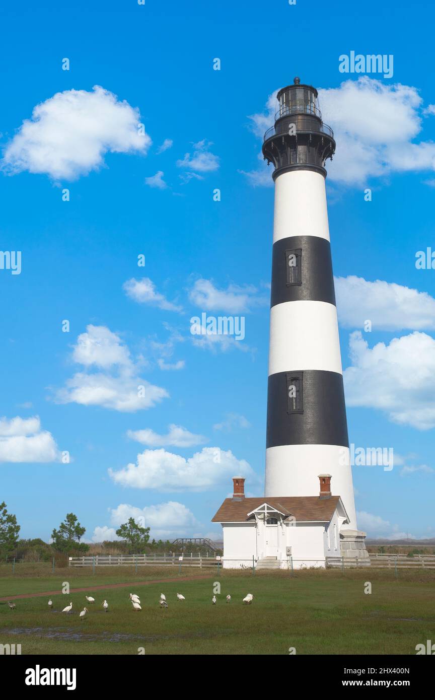 Der Bodie Island Lighthouse wurde 1872, 165 hoch erbaut und liegt in der Cape Hatteras National Seashore am Outer Banks von North Carolina Stockfoto