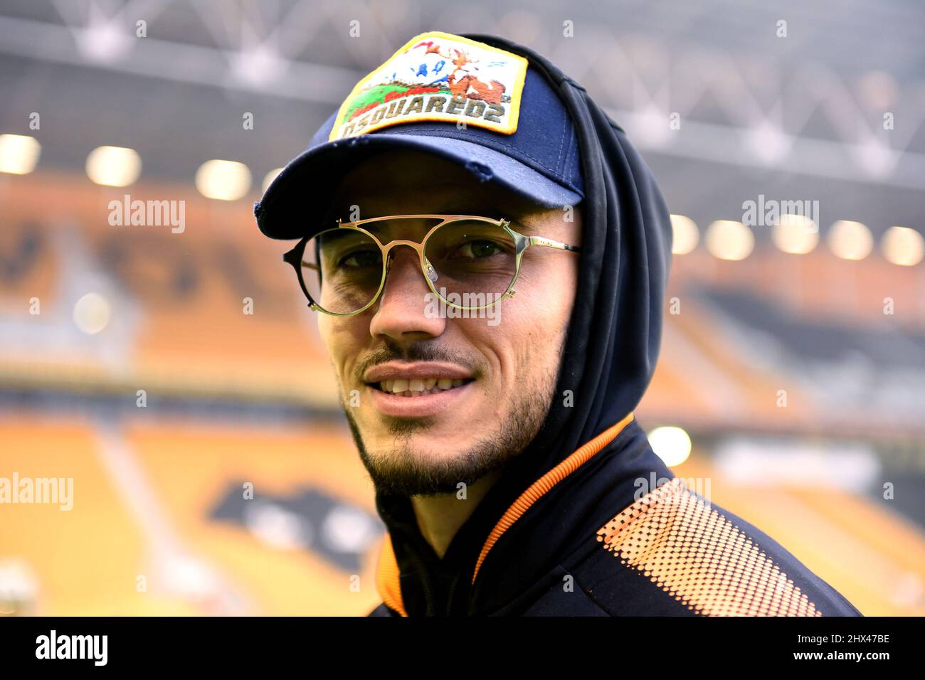 Fußballspieler Romain Saiss of Wolves. Wolverhampton Wanderers / Derby County bei Molineux 03/04/2018 - Sky Bet Championship Stockfoto