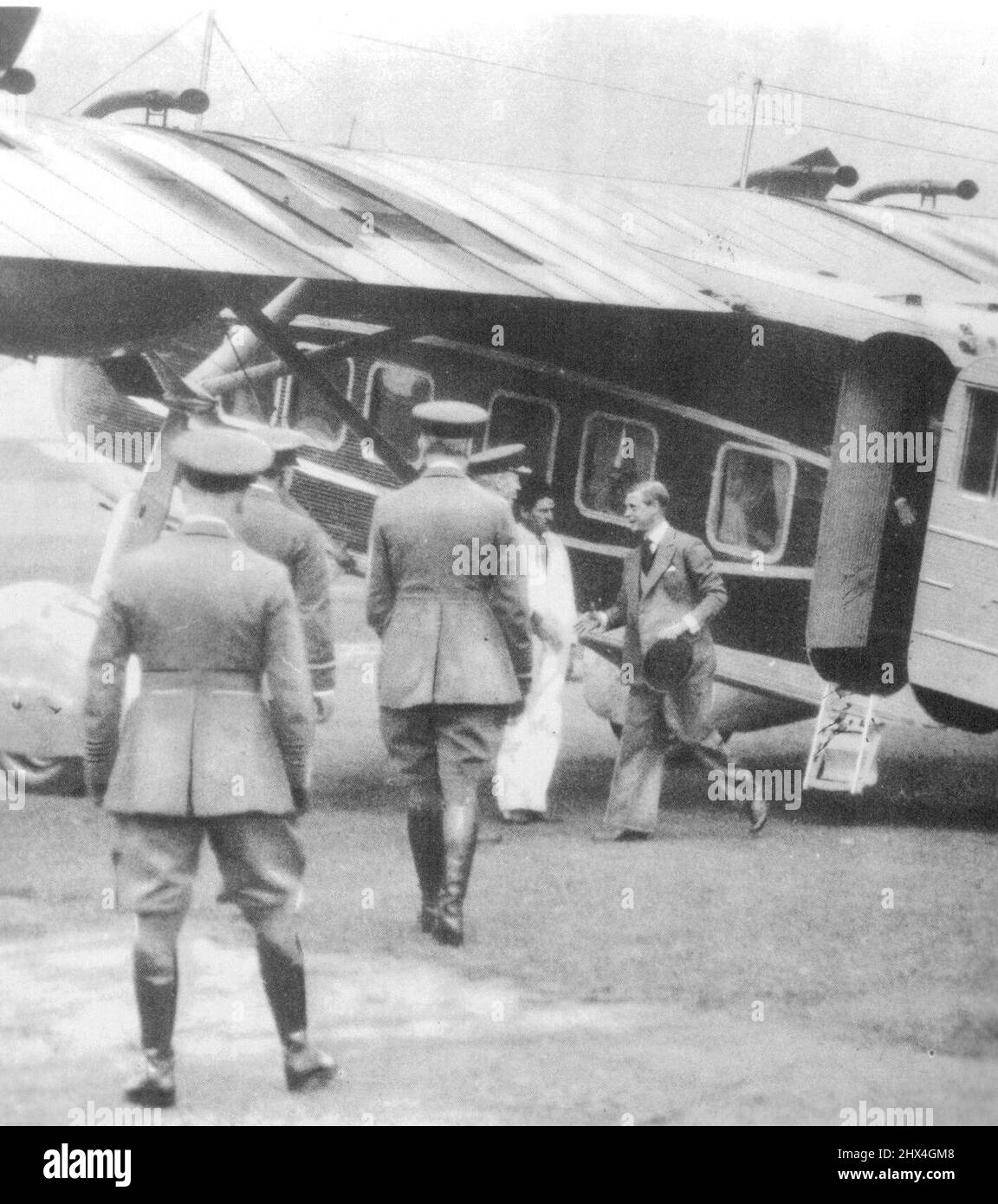 Der Prinz von Wales kommt am Hendon Aerodrome an. 01. Februar 1937. Stockfoto
