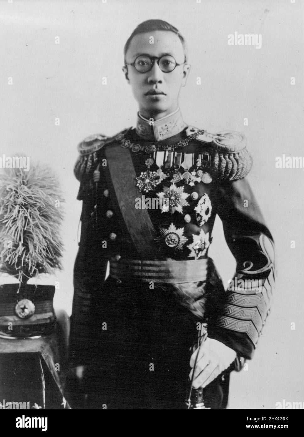 Kaiser Von Manchukuo... Neuestes Porträt des Imperators Kangto, der im Juni Japan besuchen wird, um der kaiserlichen Familie zum 00.. Jahrestag des japanischen Kaiserreichs zu gratulieren. 20.Mai 1940. (Foto vom Domei News Photo Service). Stockfoto