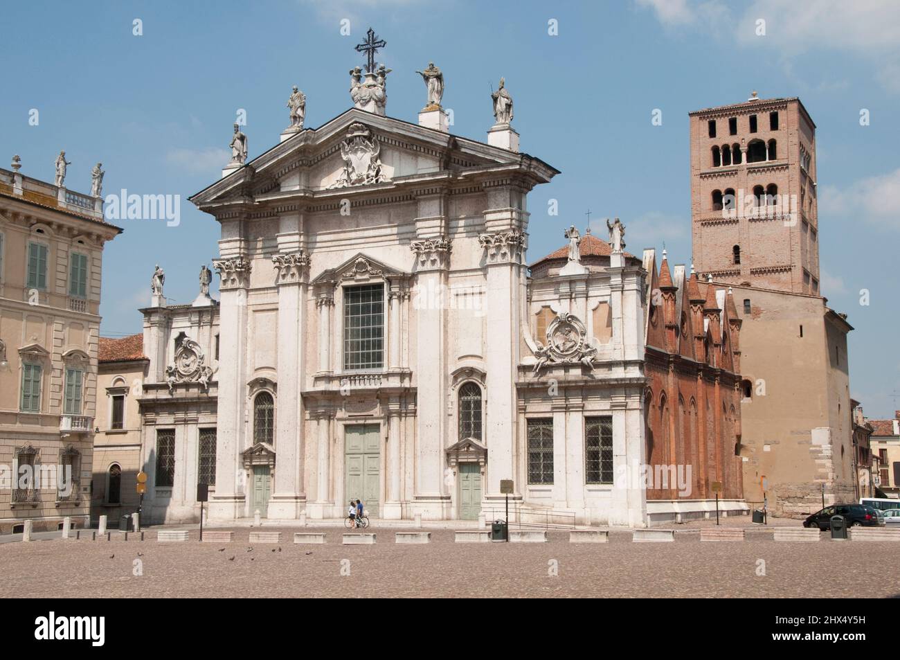 Hinterstraßen Norditalien - Drive 7, Hinterstraßen Norditalien, Italien, Lombardei, Mantova, Duomo, Piazza Sordello Stockfoto
