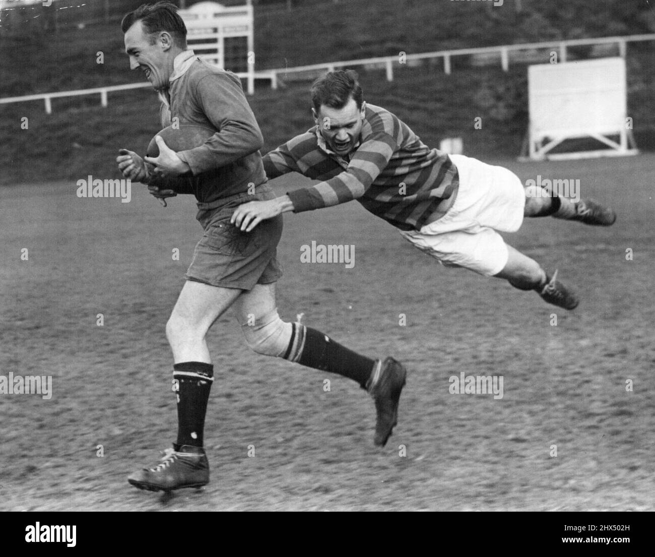 Brian Johnson R L (Tackling). 11. August 1952. Stockfoto