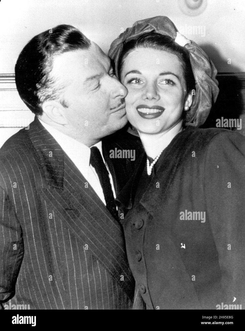 Xavier cugat orchester Fotos und Bildmaterial in hoher Auflösung Alamy