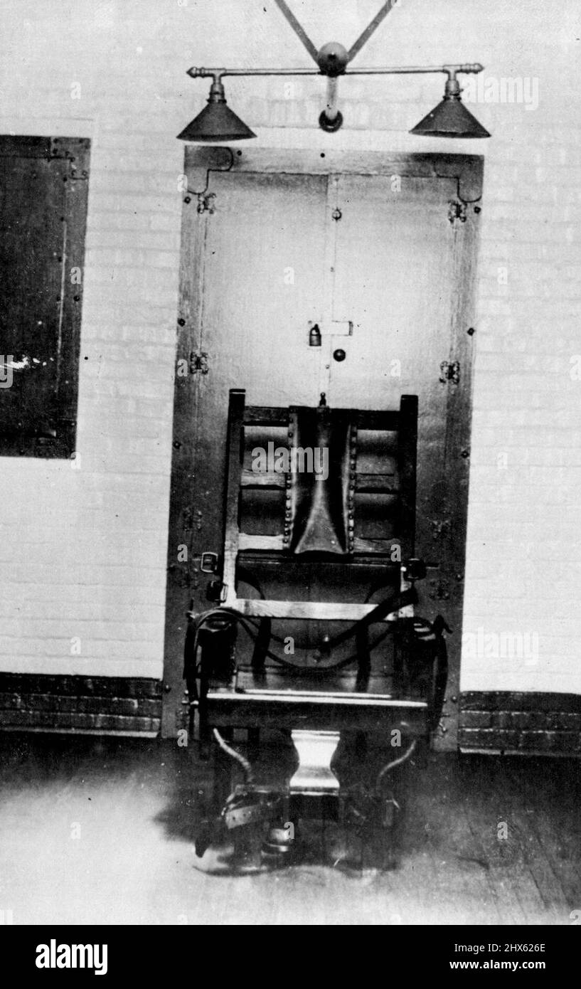 Hauptmanns Todesstuhl -- der elektrische Stuhl, in dem Bruno Hauptmann wegen der Entführung des Lindbergh-Babys hingerichtet werden soll, es sei denn, er gewinnt eine Last-Minute-Vergeltung, die in der Hinrichtungskammer des Staatsgefängnisses in Trenton, N.J., zu sehen ist Hauptmann wurde in der Nacht zum 17. Januar zum Tode verurteilt. 24. Februar 1936. (Foto von Associated Press Photo).;Hauptmanns Todesstuhl -- der elektrische Stuhl, in dem Bruno Hauptmann wegen der Entführung der Versklavung des Lindbergh-Babys hingerichtet werden soll, es sei denn, h Stockfoto